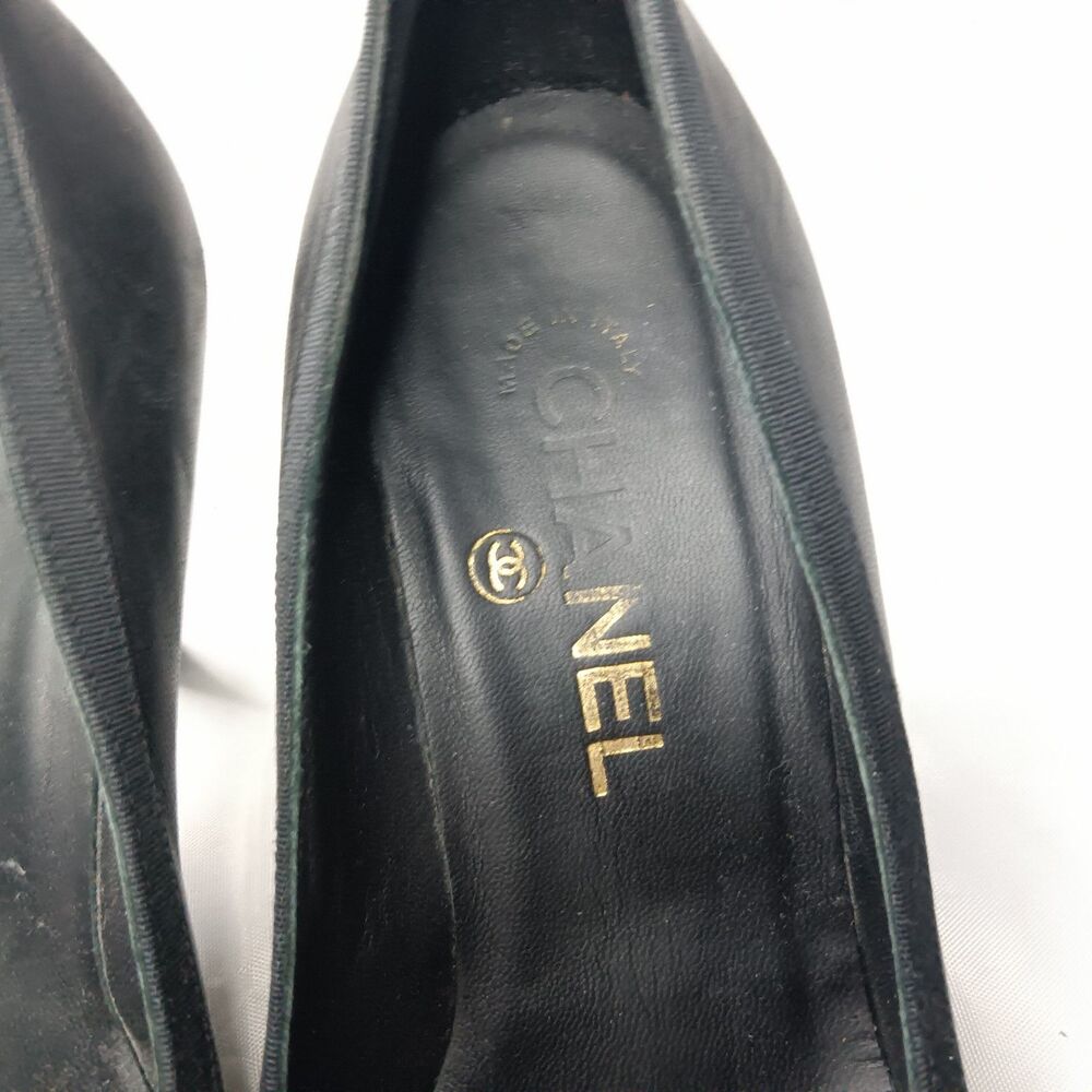 Chanel Black Leather~Satin Cap Toe CC Bows Pumps Sz 35.5 Shoes Sculptural Heels - Picture 7 of 11